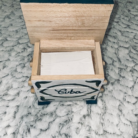 Wooden 3 tier Cuba keepsake momento - Picture 7 of 12